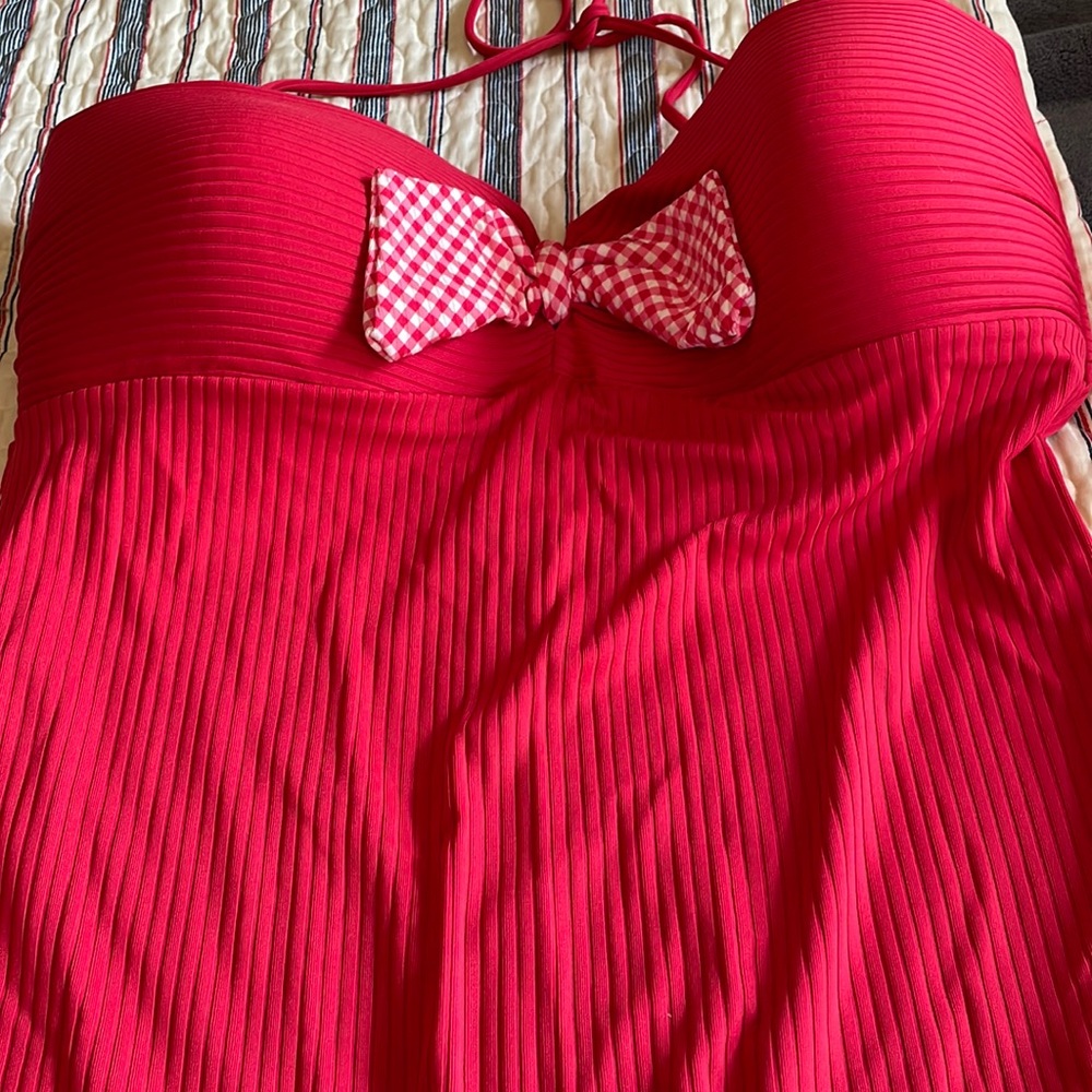 Matilda, Jane swimsuit